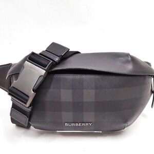 Burberry Black Nova Check men’s belt bag